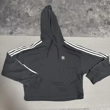 adidas 블랙 크롭 후드티 M
