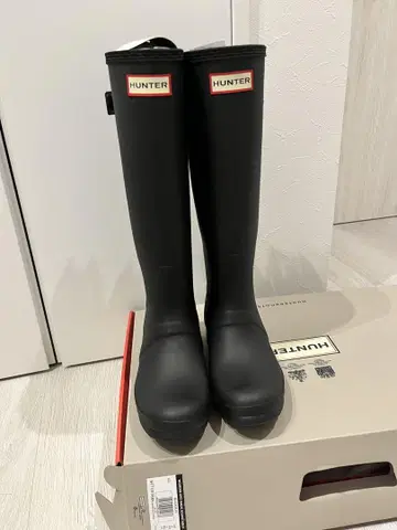 HUNTER 블랙 장화 버클 포함