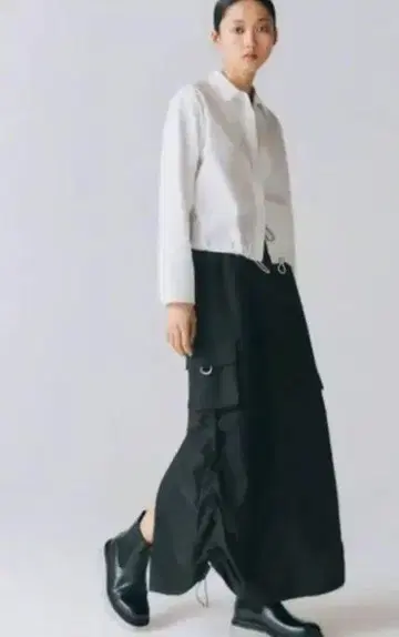 새상품급 ZARA 테크니컬 롱 카고 스커트 개더 드로스트