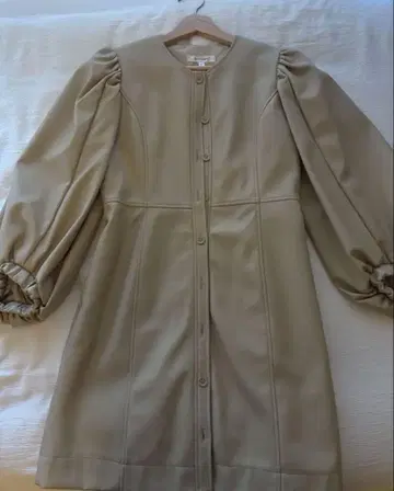 MOUSSY 베이지 퍼프 슬리브 미니 원피스