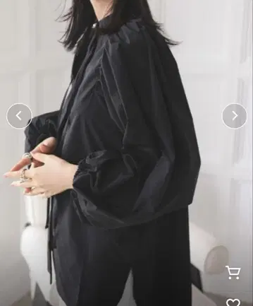 도노반 볼륨 슬리브 블라우스