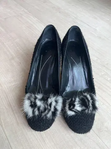 케이트 스페이드 퍼 블랙 펌프스 약 6cm 힐