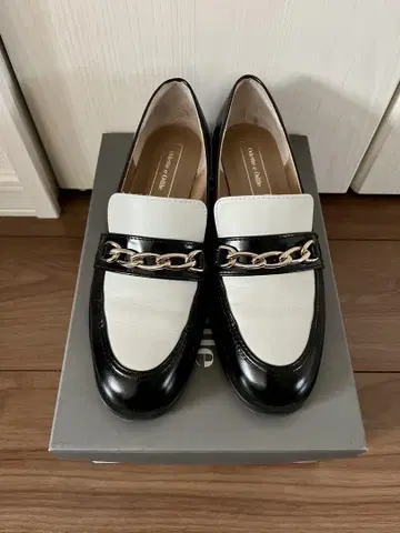 오데트 에 오딜 체인 로퍼 바이컬러 콤비 22.5cm