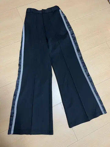 HARE 와이드 팬츠 사이드 스트라이프 블랙