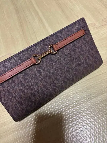 MICHAEL KORS 브라운 장지갑