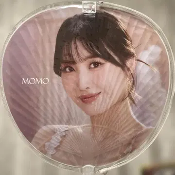 TWICE MOMO 부채 READY TO BE