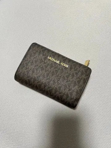 MICHAEL KORS 레오파드 접이식 지갑