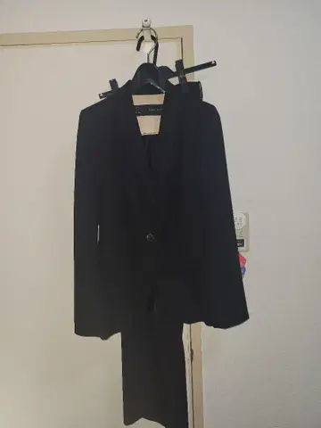 ZARA BASIC 블랙 수트 싱글 버튼