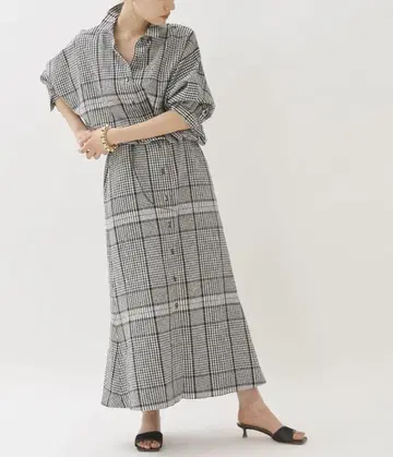 새상품급 plage 플라주 체크 린넨 세미 플레어 원피스