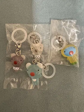 페네로페 메지루시 액세서리