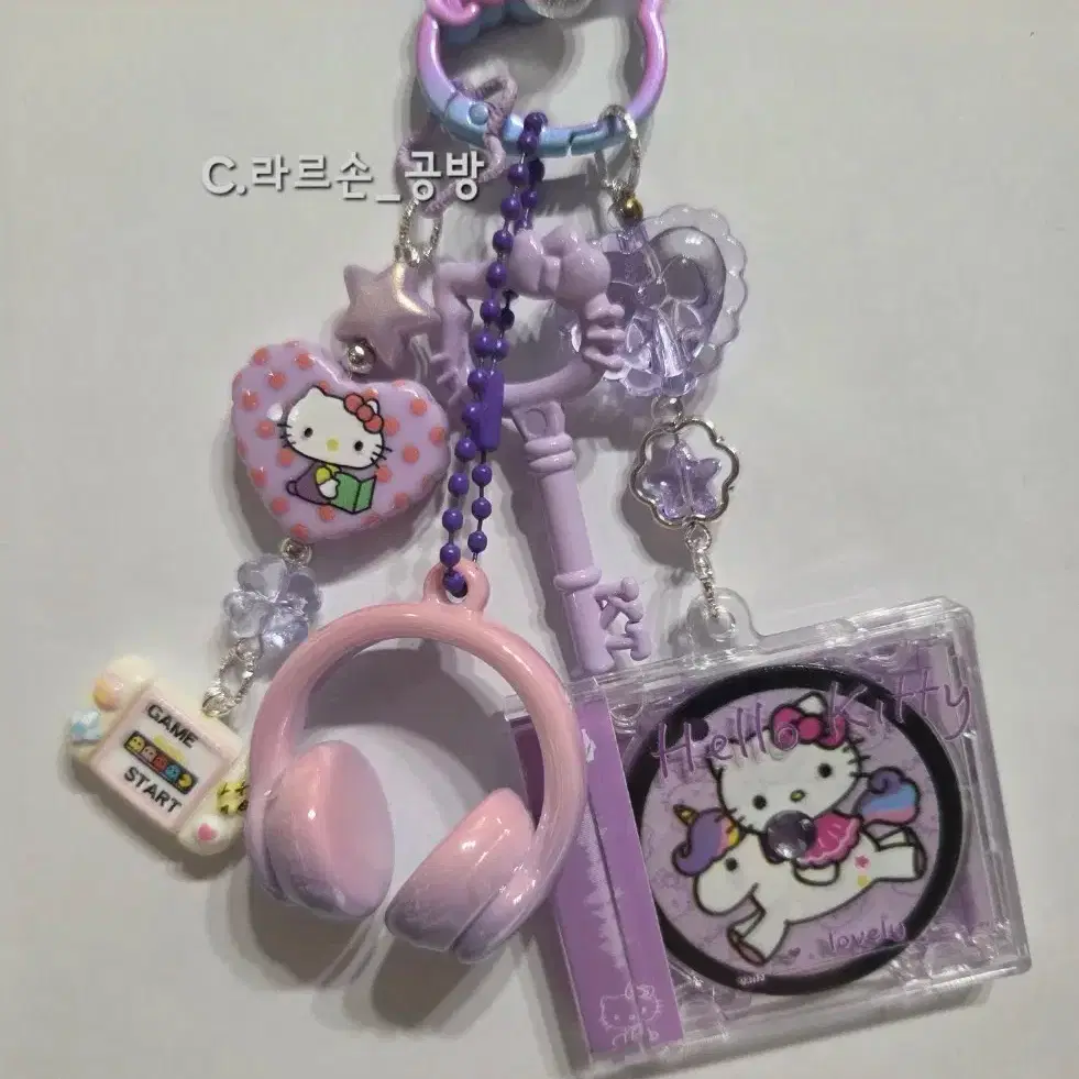 Handmade Hello Kitty Music Keyring