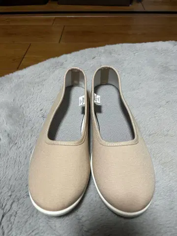 무인양품 발꿈치를 접을 수 있는 스니커즈 경량