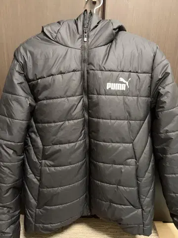 PUMA 블랙 다운 자켓 후드 부착