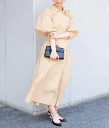 [ 새상품 ] 베르메이유 페예나 랩 턱 원피스 베이지