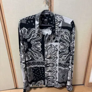 ZARA 페이즐리 무늬 릴랙스 핏 긴팔 셔츠 M