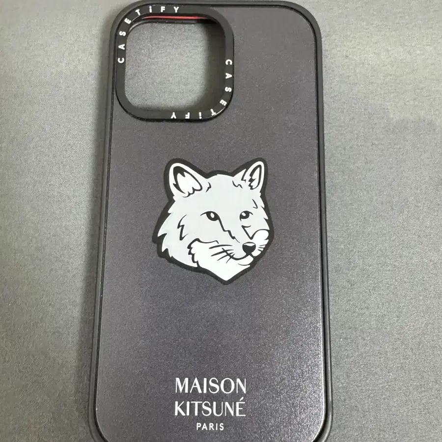 MAISON KITSUNE | 메종키츠네 Galaxy 25 + Casetify Maison Kitsune