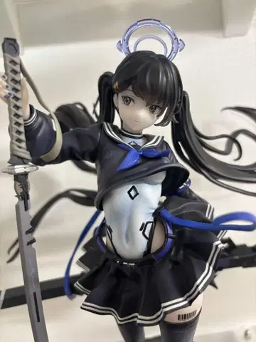 colors BLUE 피규어