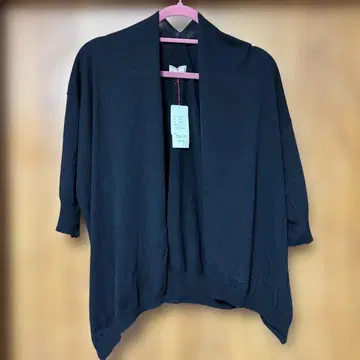 마오메이드 Mao made 돌먼 5부 소매 가디건 블랙 올 신상
