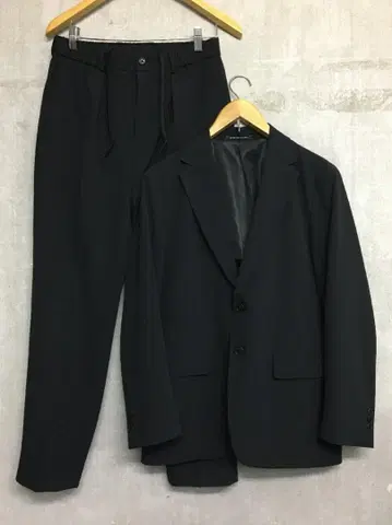 애로우즈 그린 라벨 새상품급 블랙 24aw PERTEX 셋업