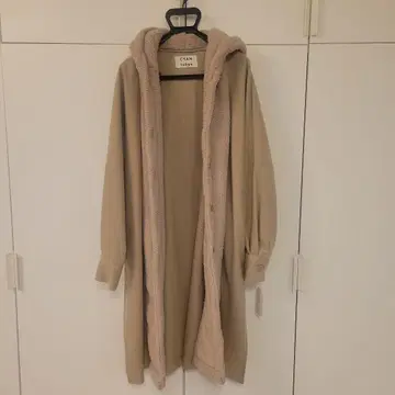시안 도쿄 베이지 후드 부착 롱 코트