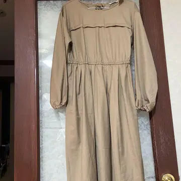 캐주얼 베이지 원피스