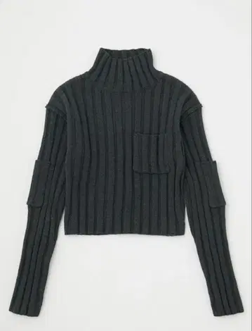 MOUSSY 포켓 디테일 크롭 스웨터