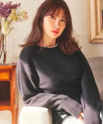 herlipto Pearl Necklace Knit Pullover