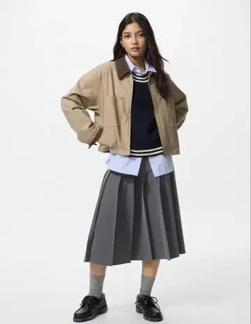 UNIQLO 와이드 플리츠 미디 스커트