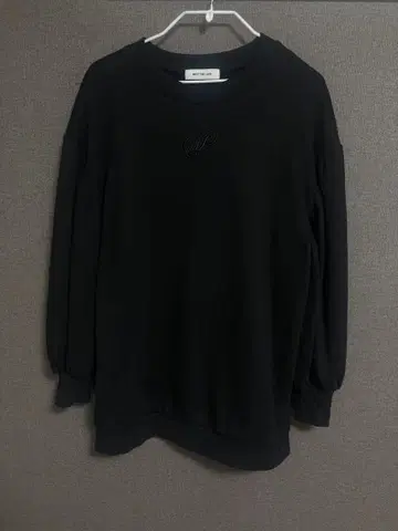 MELT THE LADY M CREW SWEAT black