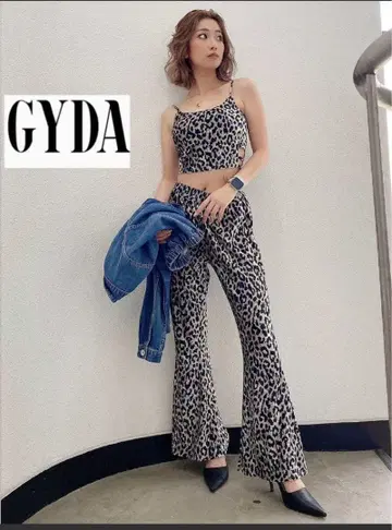 GYDA 사이드라인 벨로아 플리츠 뷔스티에