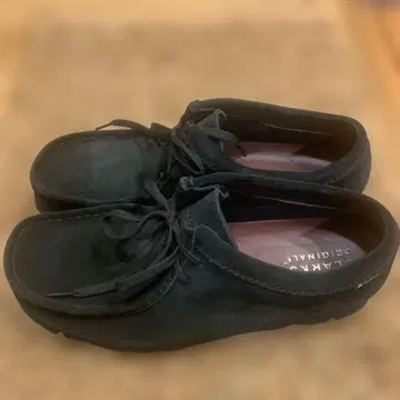Clarks GORE-TEX 왈라비 블랙 스웨이드
