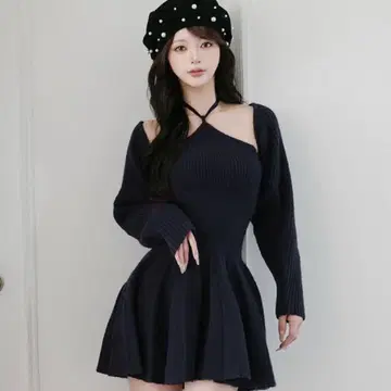 홀터 플레어 니트 미니 원피스