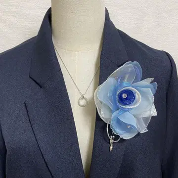 도쿄 소와르 코사지 블루 계열