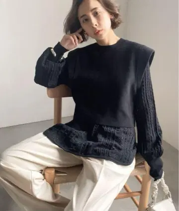 Ameri / 레이어드 오버 숄더 니트