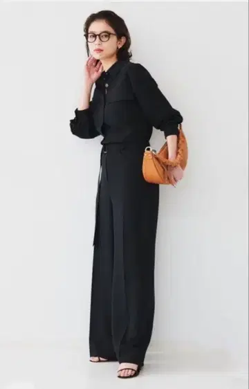 아사히나 아야 Oggi UNTITLED 셔츠 칼라 올인원 블랙