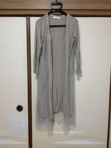 부즈루드 시어 베이지 롱가디건
