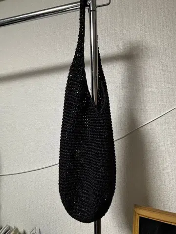 Aeta 블랙 핸드백