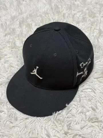 JORDAN 블랙 캡 자수