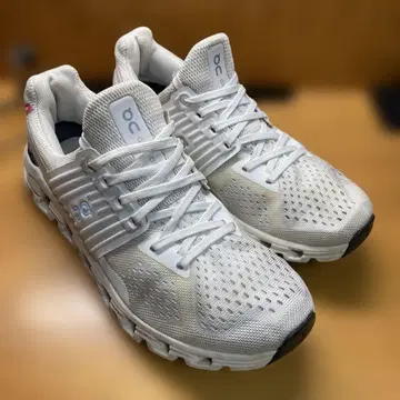 On 클라우드스위프트 화이트 24.5cm