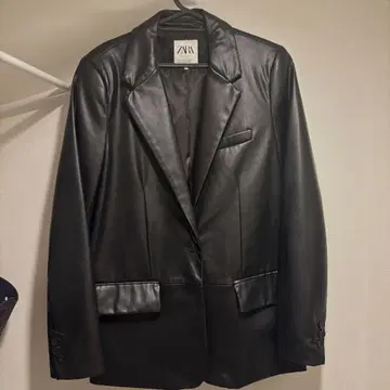 ZARA 가죽 자켓 블랙