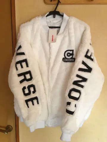 새상품 CONVERSE 퍼 자켓