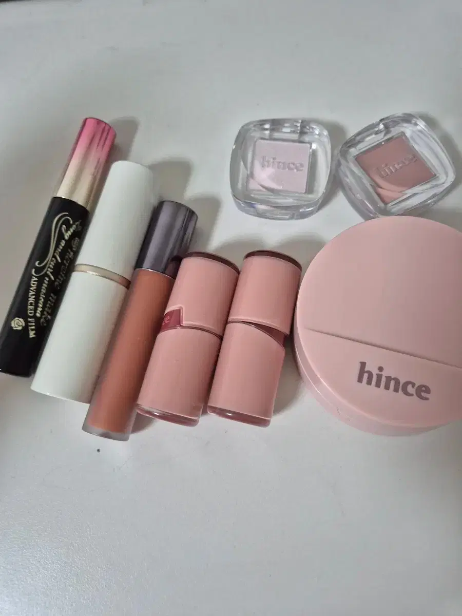 Unsealed cosmetics, skincare, base makeup, color makeup, selling cheap