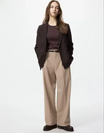 유니클로 턱 와이드 팬츠 32 베이지 M 새상품