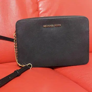 새상품급 MICHAEL KORS 숄더백