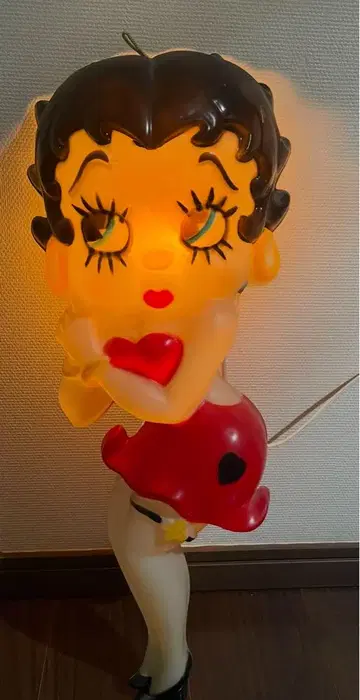 레어 희귀 베티  부프 라이트업 피규어 벽걸이