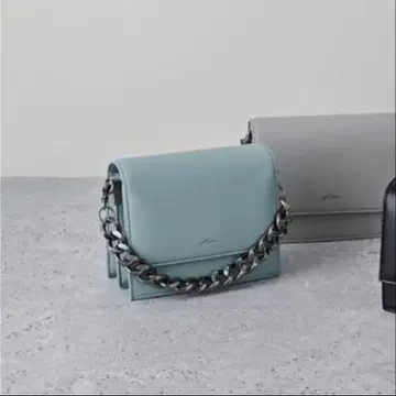 Karen's Closet 체인 핸드백