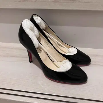 에나멜 블랙 스틸레토 하이힐 35