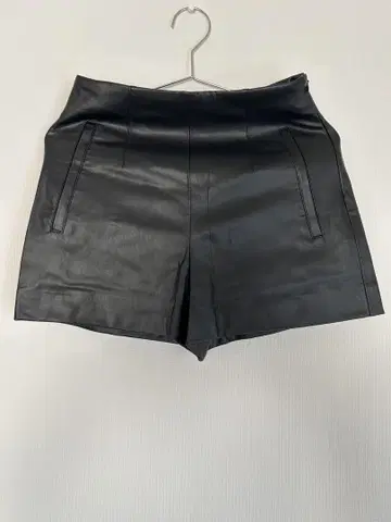 ZARA 인조 가죽 HIGH-WAIST 버뮤다 팬츠
