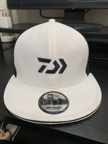 DAIWA 콜라보 뉴에라 캡