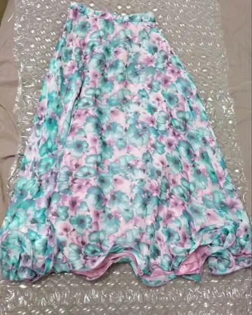 사교댄스용 파랑과 핑크의 하늘하늘 꽃무늬 플레어 스커트
